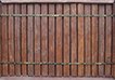 деревянный забор не металлическом каркасе